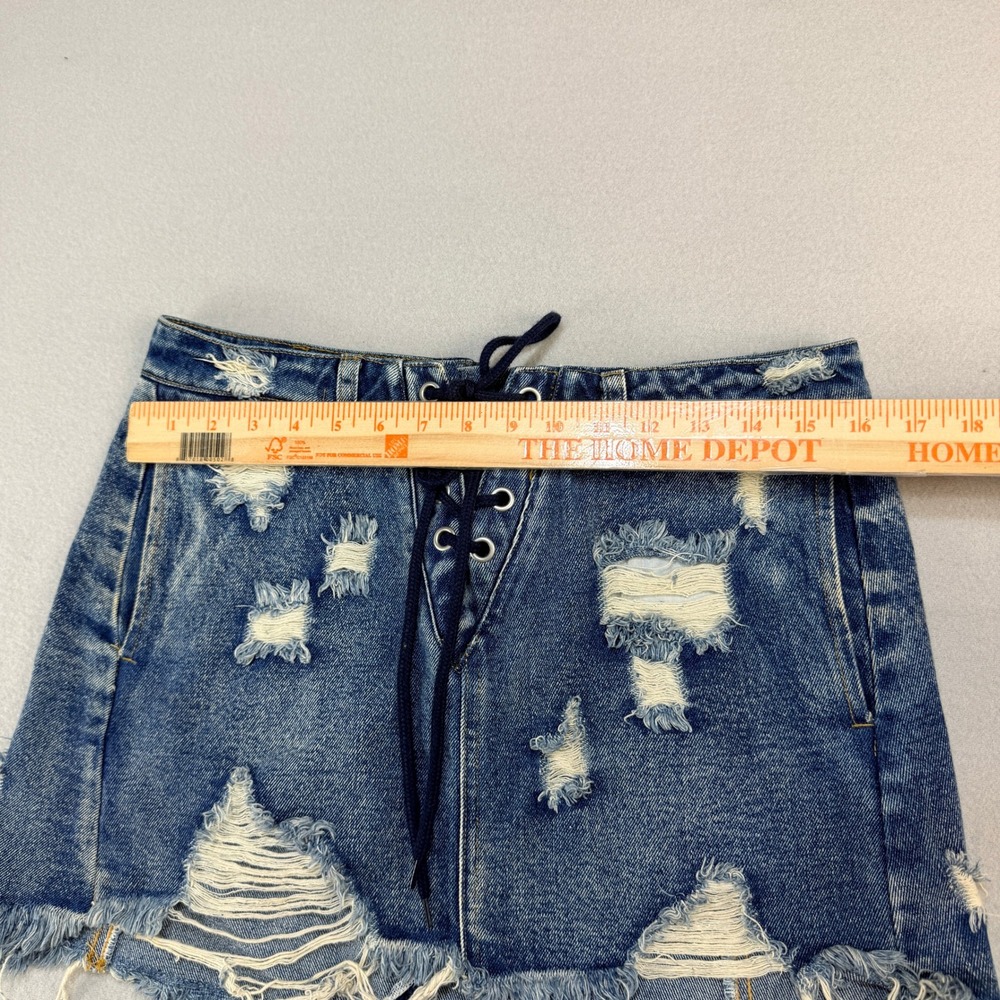 Signature 8 Distressed Denim Mini Skirt Medium Wash Lace Up Front Sz M GrungeY2K - Picture 5 of 5